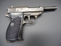 Německá pistole Walther P38 bym44