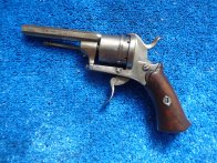 Kapesní revolver Lefaucheux se sklopnou spouští 7,65 mm