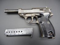 Německá pistole Walther P38 bym44